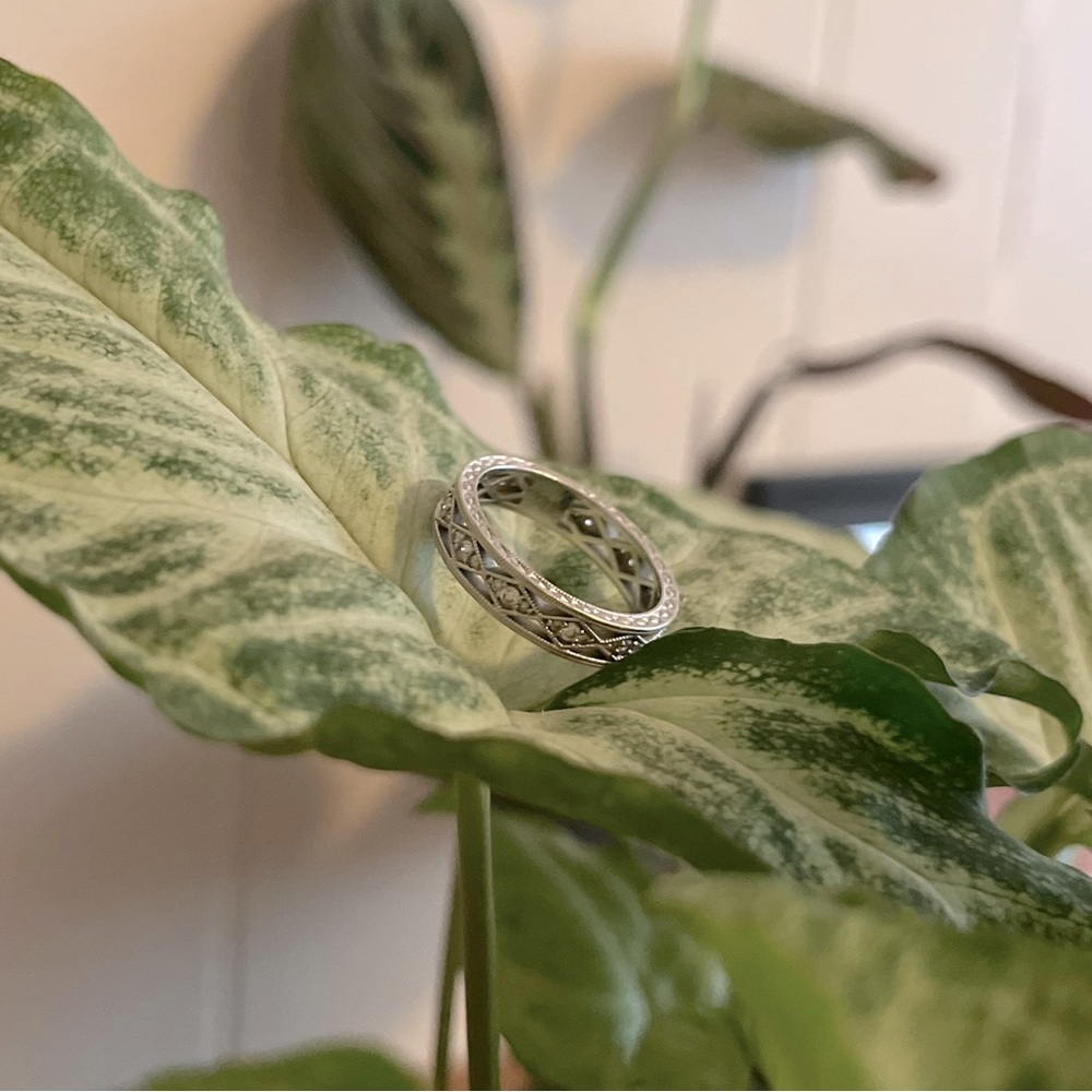 14k White Gold Wedding Band